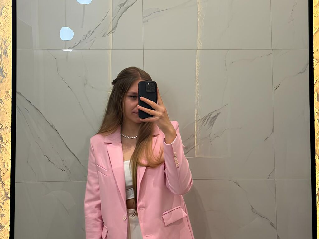 ClairGiaquinta's Webcam 