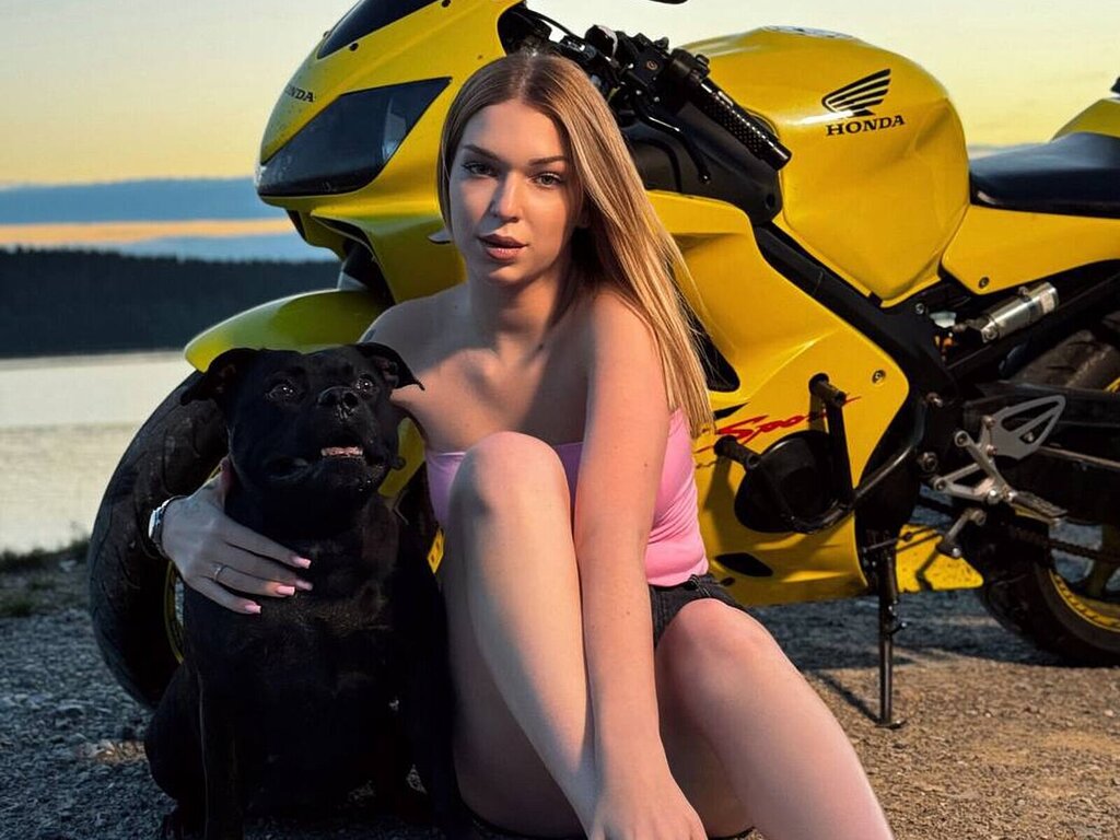 SachikoLumley's Webcam 